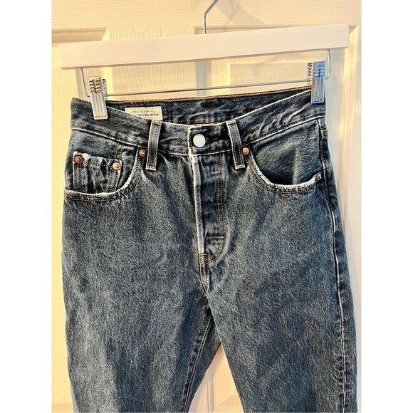 Levi’s 501 Button Fly Distressed Ladies Jeans sz 23X26 - Picture 4 of 8